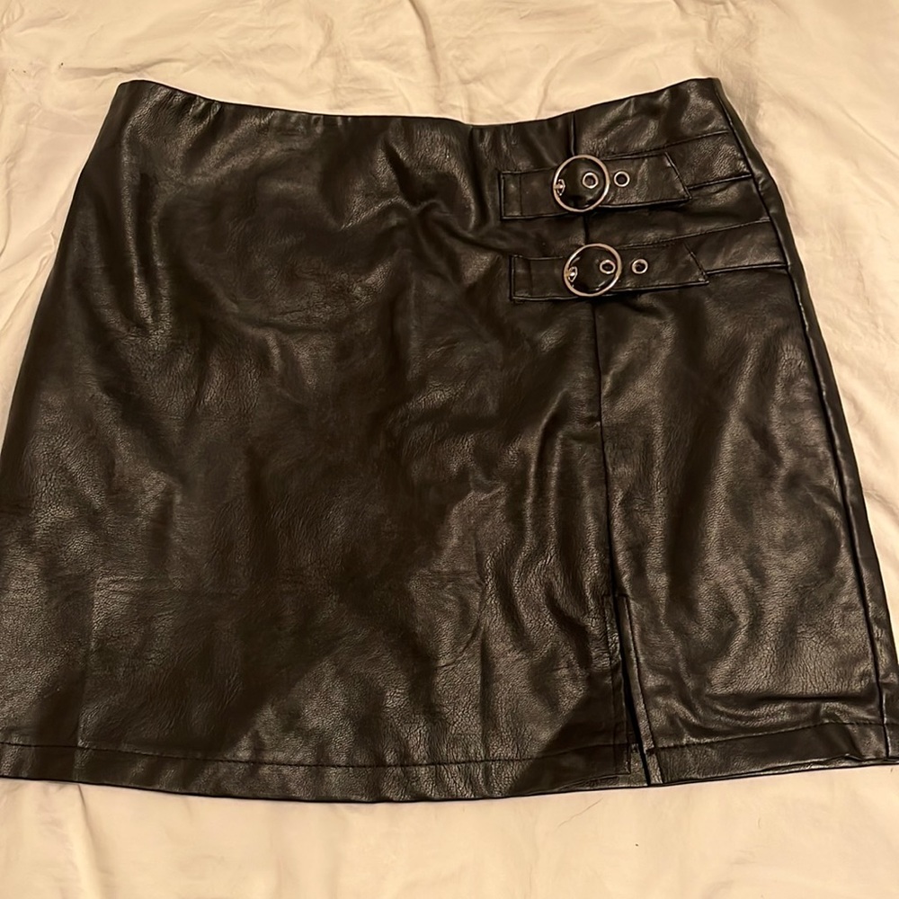 Black leather mini skirt!!!